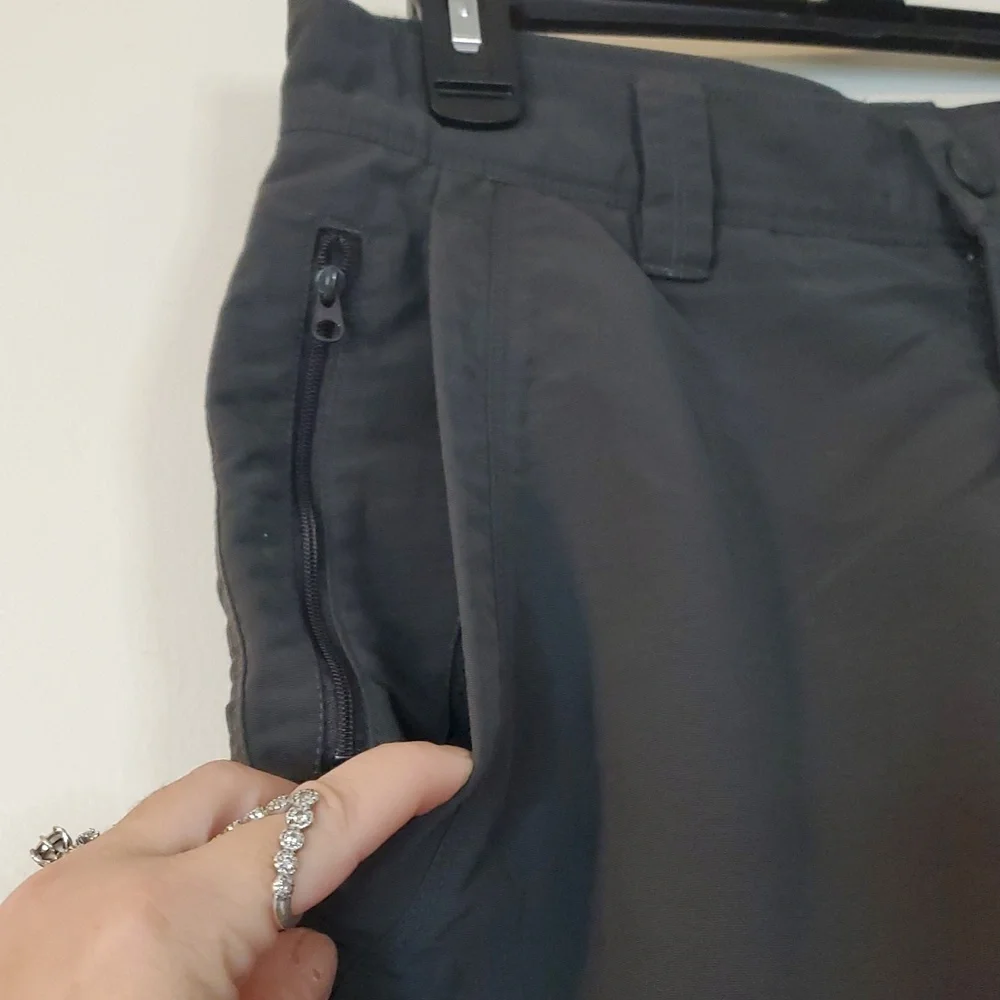 The North Face 11' Nylon Hiking Shorts Size 32 Grey Pockets Gorpcore Streetwear